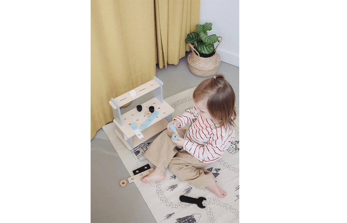 Werkbank In Schlichtem Design 2 Werkbank In Schlichtem Design – Bild 2