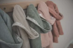 Baby Bademantel Dijon Daily In Grün -Baby Kleidung koeka baby bademantel dijon daily in grun 5